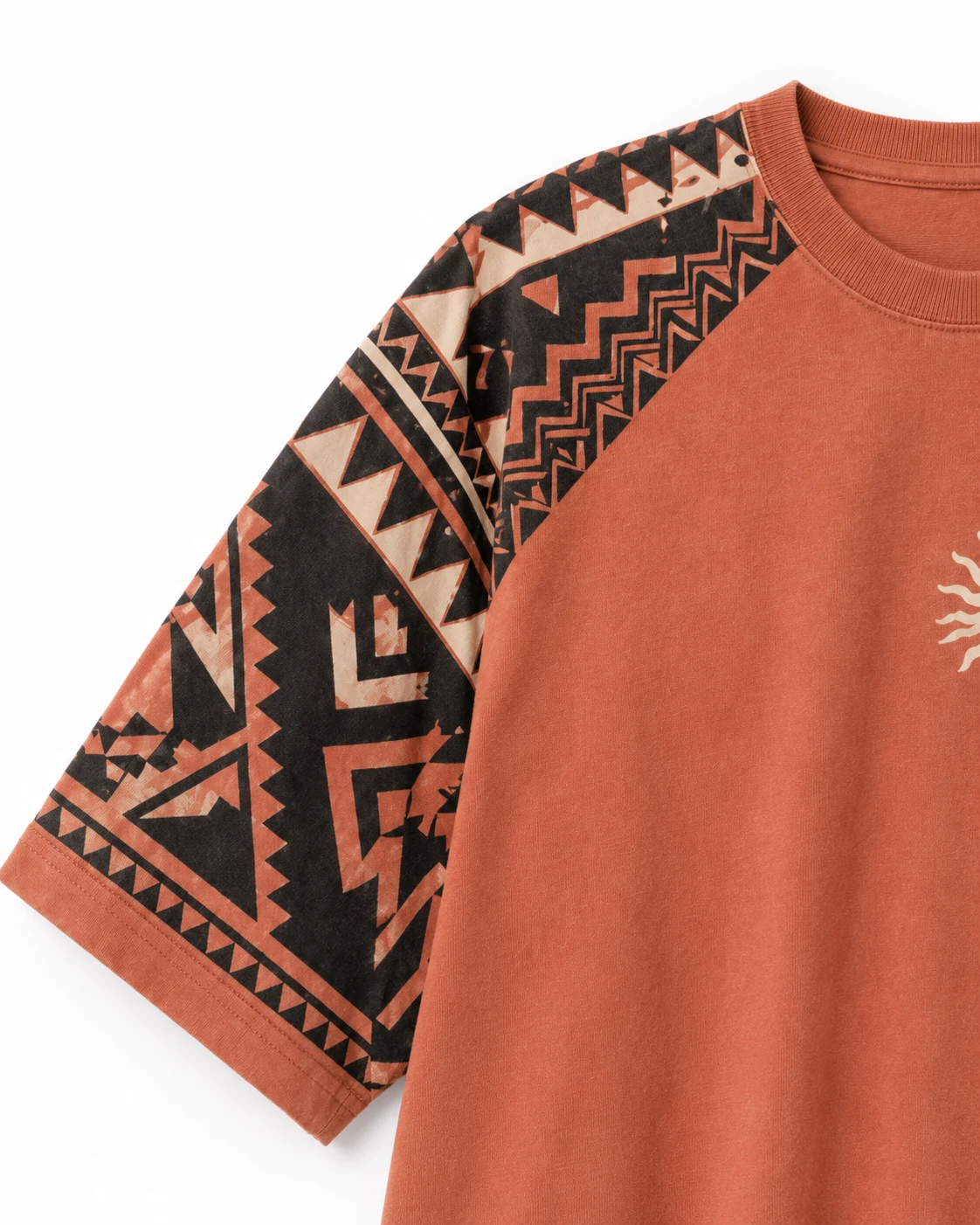 Terracotta Heritage printed round-neck T-shirt side view